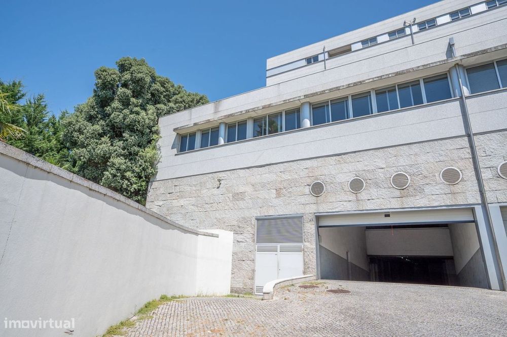 Moradia V3+1 no Centro da Maia