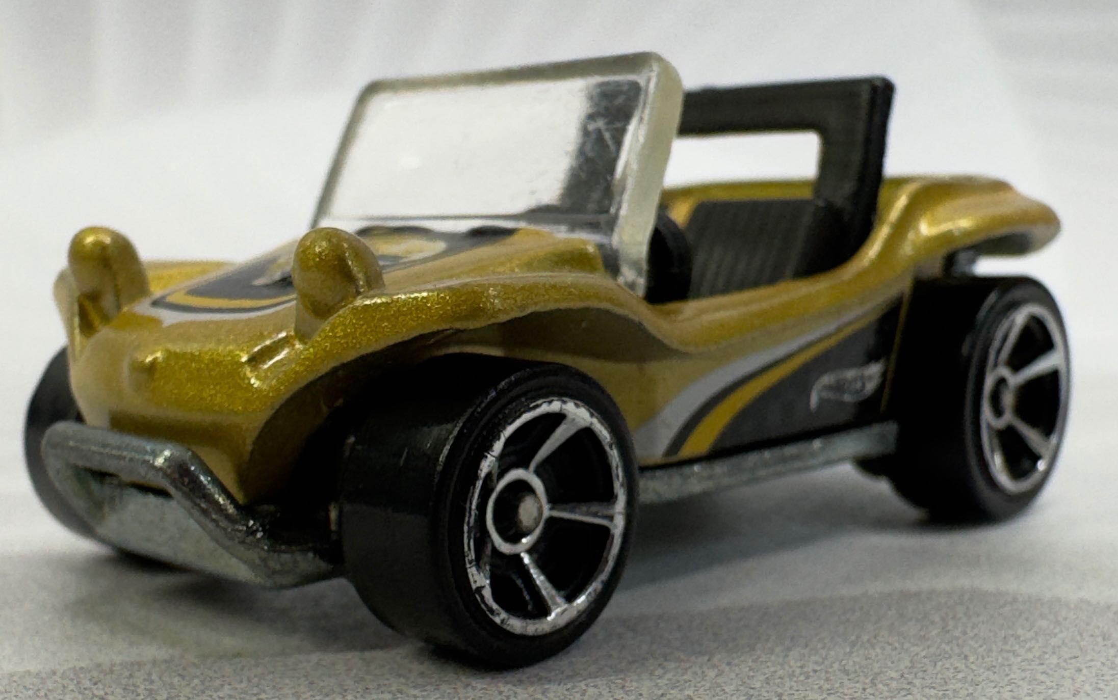 Колекційна машинка 2002 Hot Wheels Meyers Manx Gold Black
