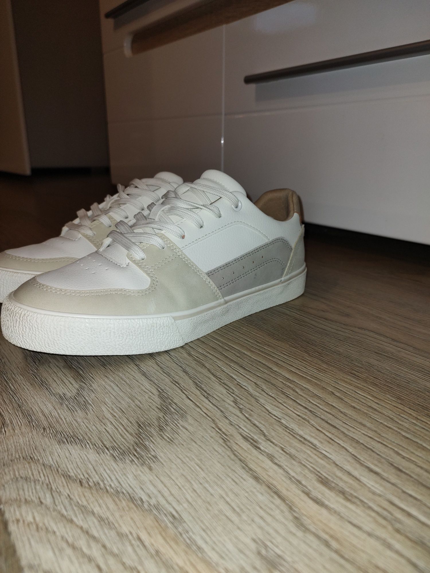 Продам кросівки Zara чоловічі