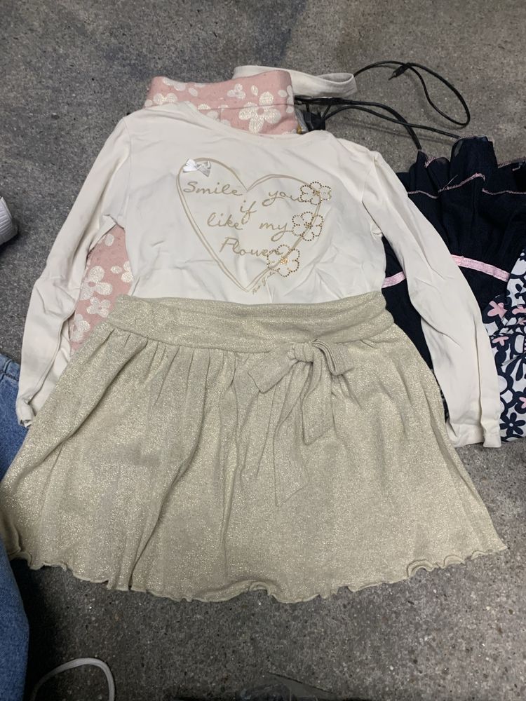 Vendo roupa de menina