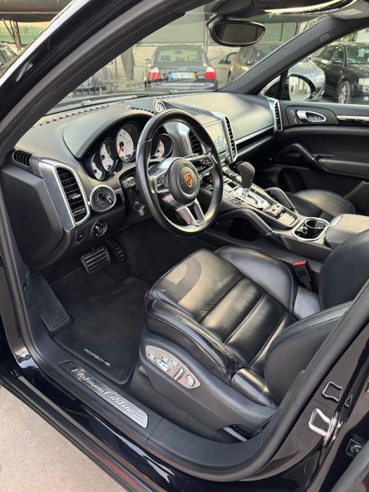 Porche Cayenne Platinium Editon