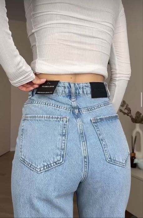 Джинси від бренду VLORIA