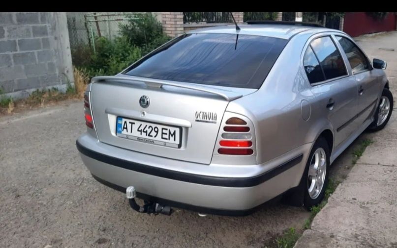Skoda octavia 1.6 gaz власник