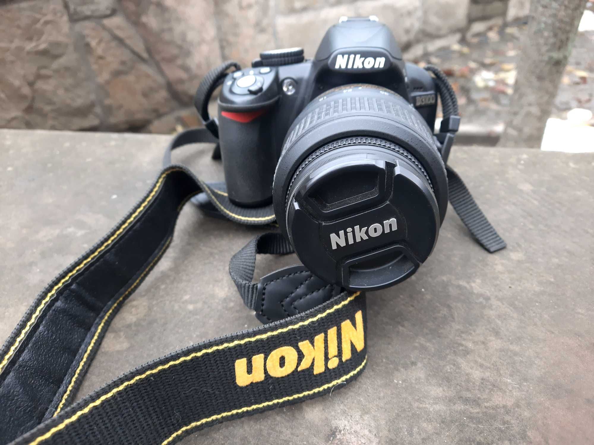 Цифровий фотоапарат,камера, Nikon D3100.
