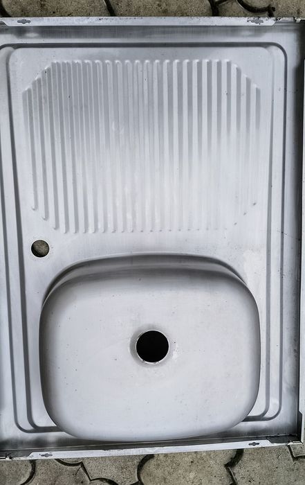 Мийка кухонна накладна.