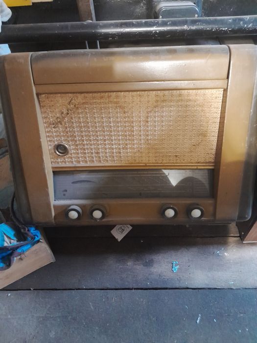 Радио проигрыватель