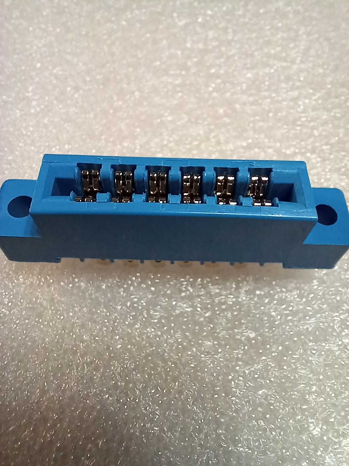 Wtyk TAPE, Commodore 64, 128