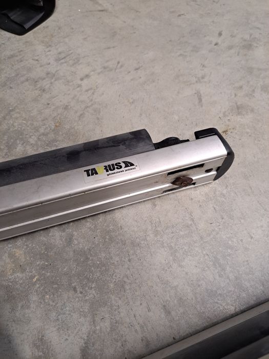 Bagażnik  na 2 pary  nart - Taurus