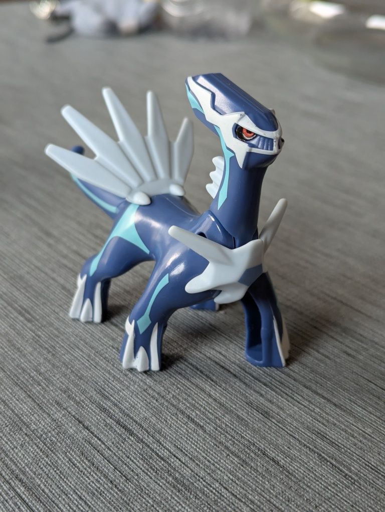 Bonecos Pokémon Palkia e Dialga