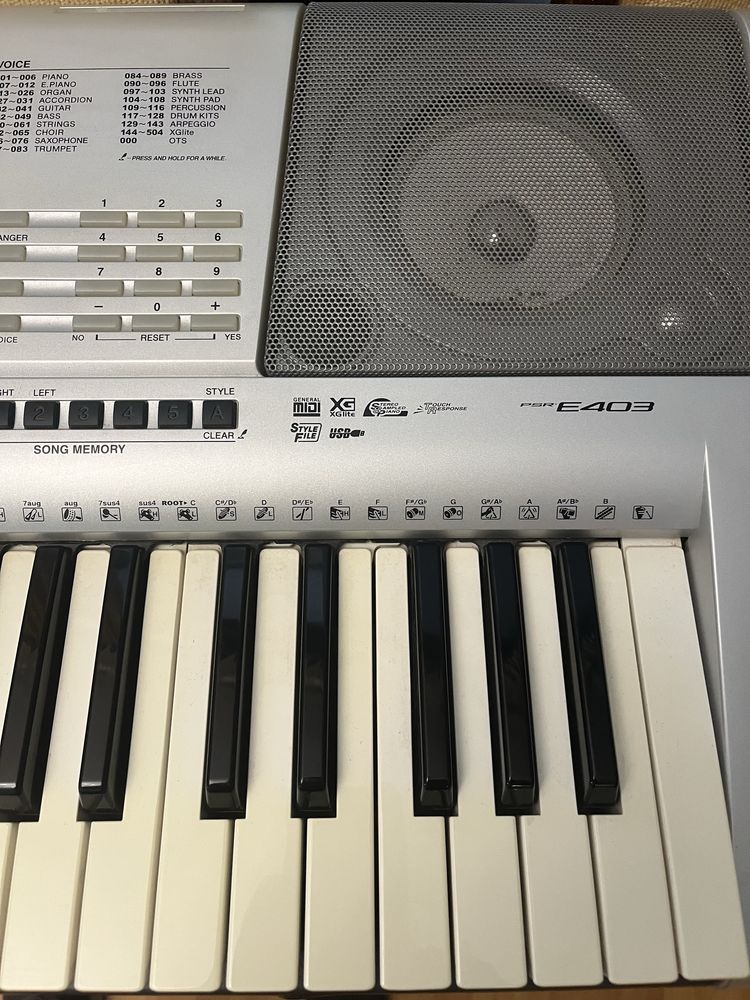 Yamaha PSR e 403 синт динам клавіатура