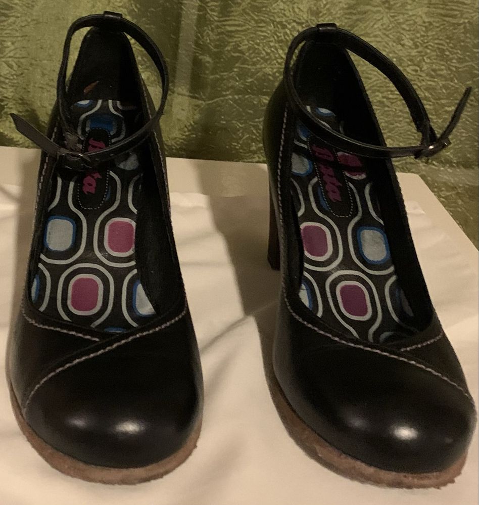 Sapatos em couro azuis