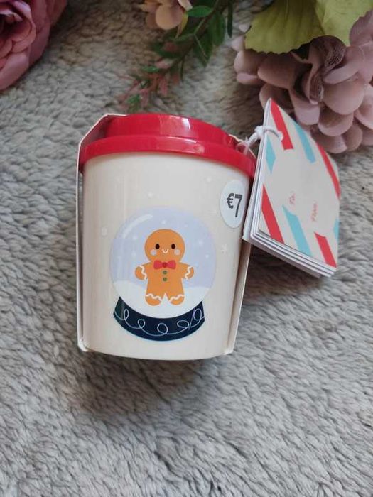 Nowy kubek z czekoladą w środku plastikowy prezent święta świąteczny