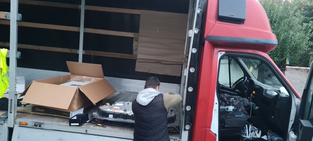 Підключимо батарею Тесла до гібридного нвертора Deye в любих положення
