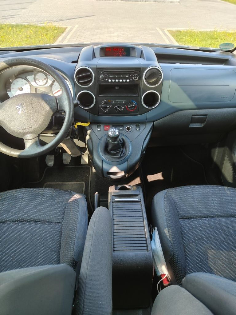 Peugeot partner 1.6 bezyna 2010 r