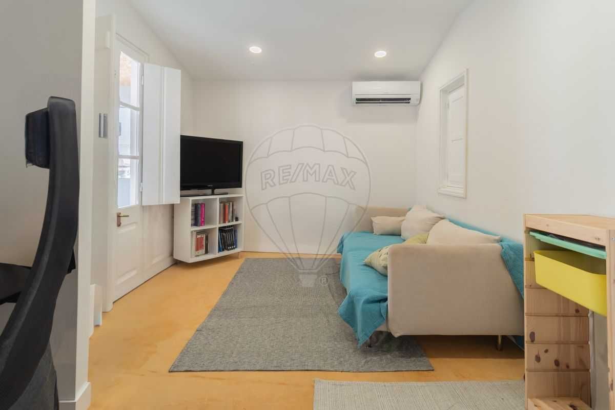 T4 Remodelado c/ Terraço e Sótão – Bairro Salgado, Setúbal | 4 Quartos