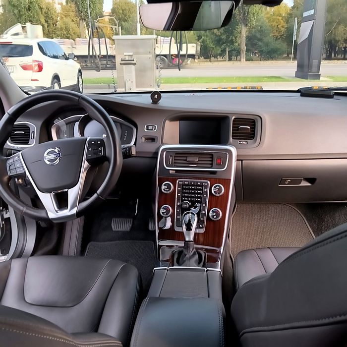 Volvo S60 d4 2017, дизель, макс.