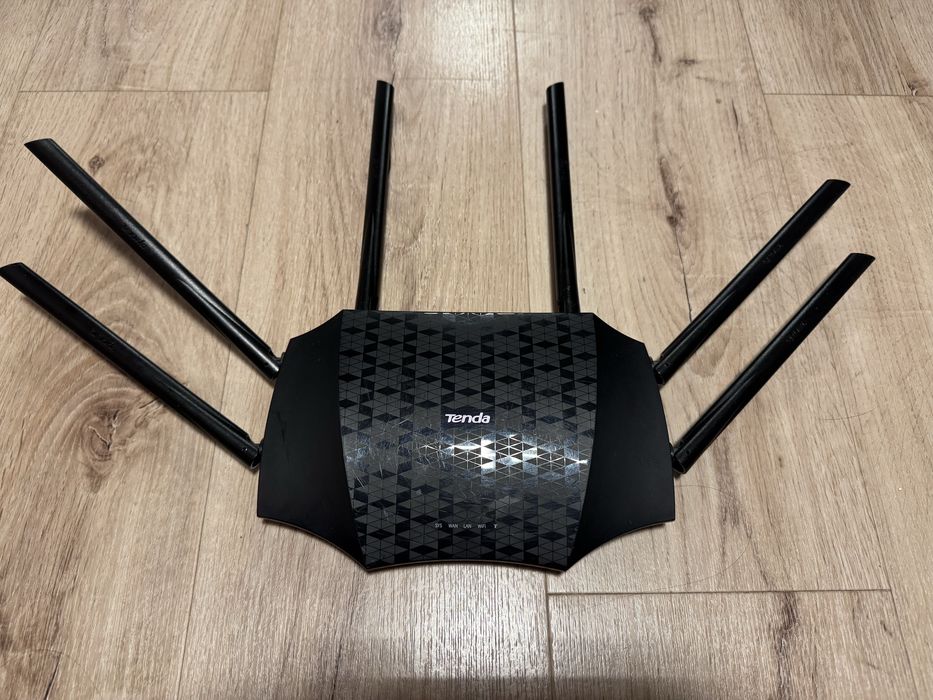 Router Tenda AC2100 AC21
