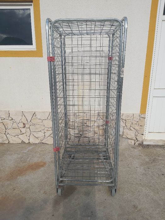 Carrinho metálico tipo "Combi"