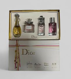 Zestaw 4x30 ml Dior różne zapachy !!!