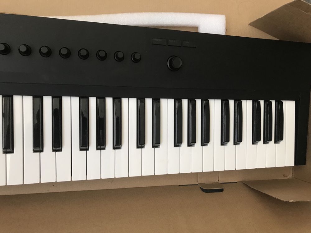 Native Insrtuments Komplete Kontrol A61