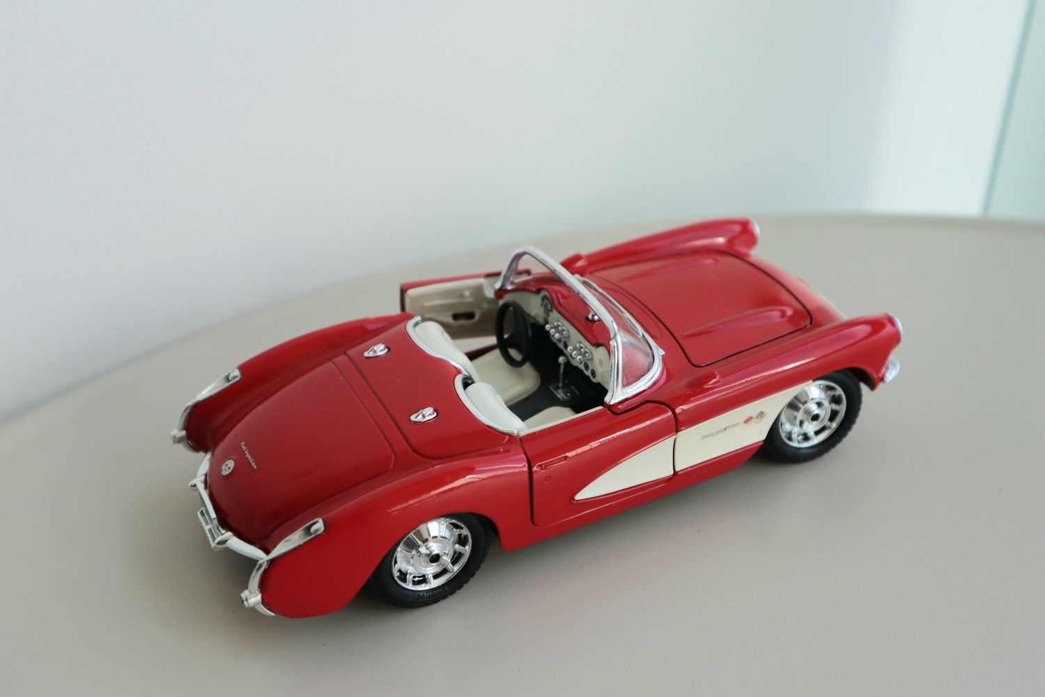 Carro colecção Chevrolet Corvette (1957) Burago 1/24