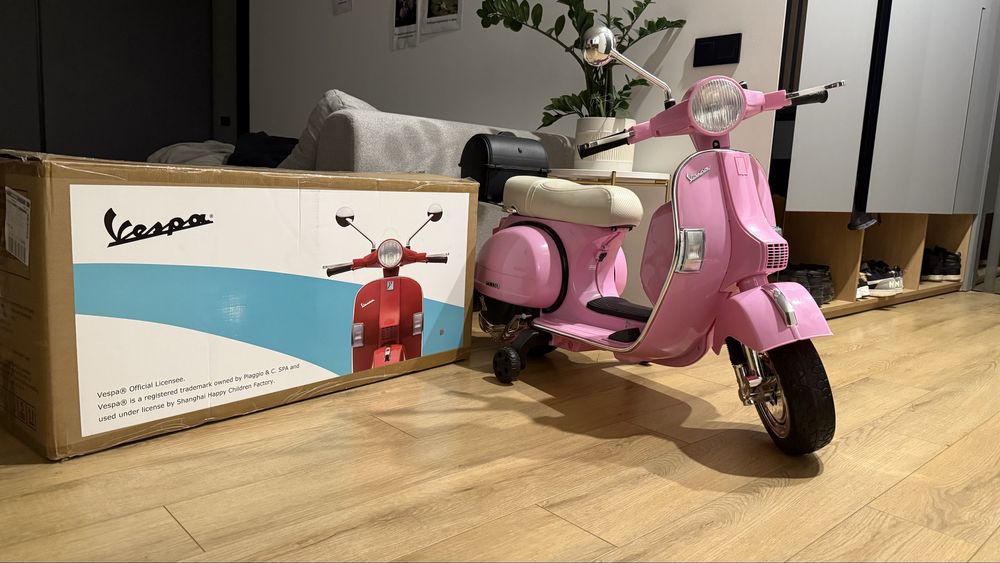 Дитячий клектроскутер