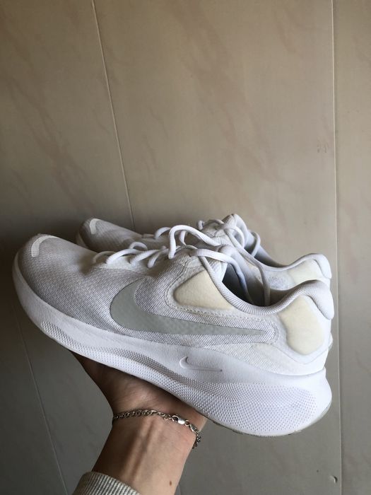 Кросівки Nike Revolution 7