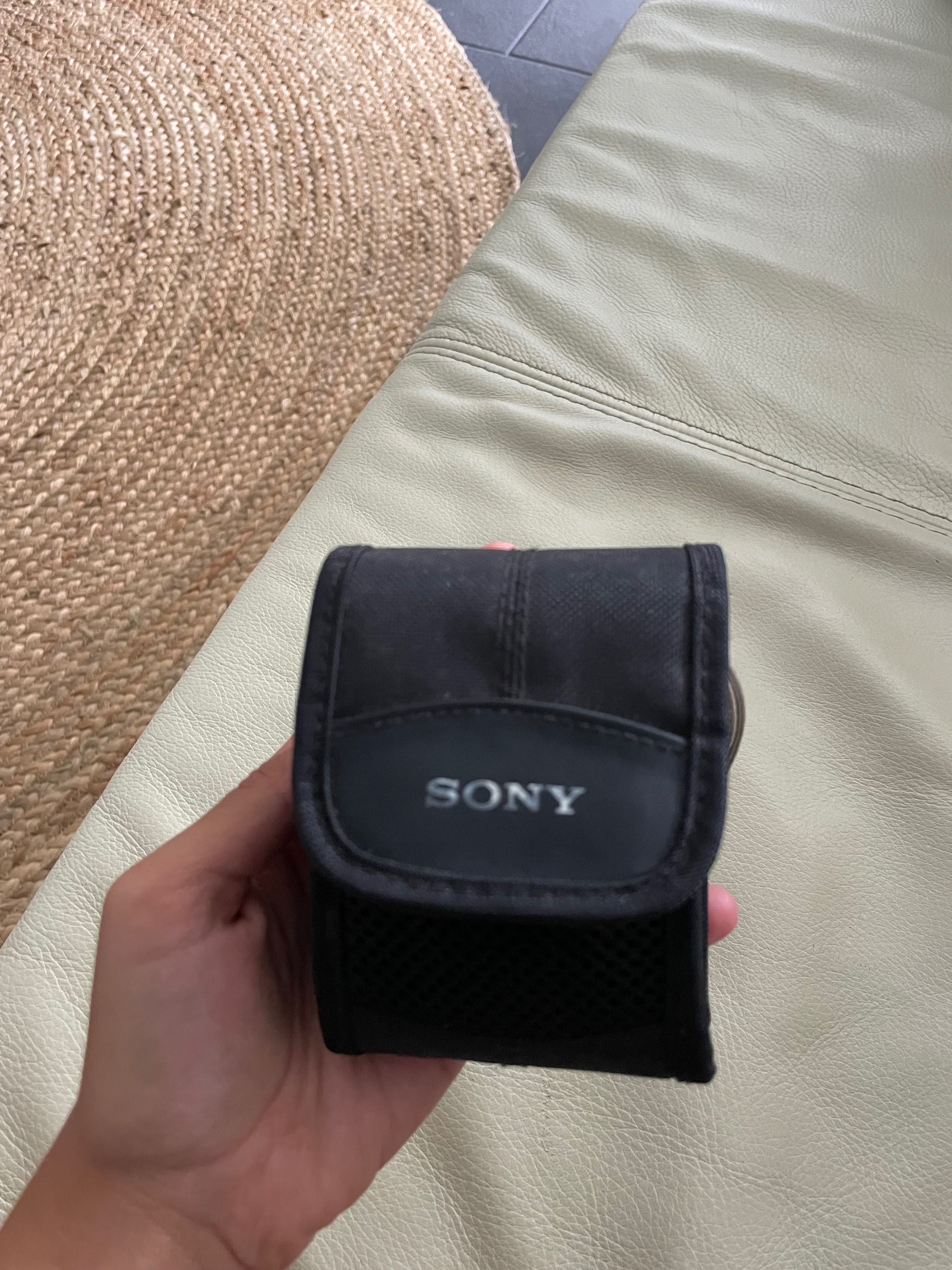 Câmera fotográfica Sony Cyber shot 10.1 megapixel(carregador incluído)