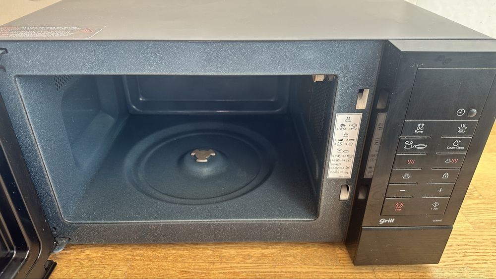 Мікрохвильова піч SAMSUNG