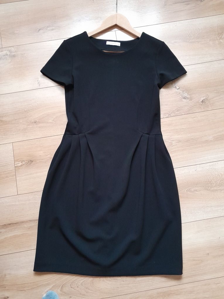 Sukienka mała czarna Reserved xs