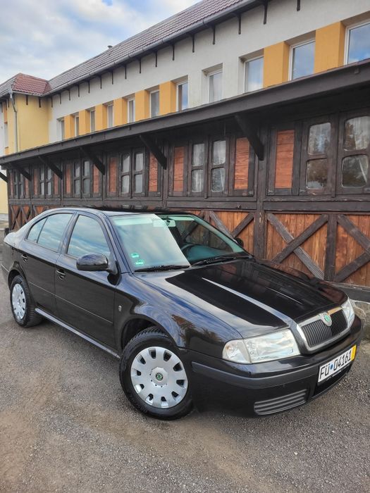 Oktavia Tour Свіжопригнана