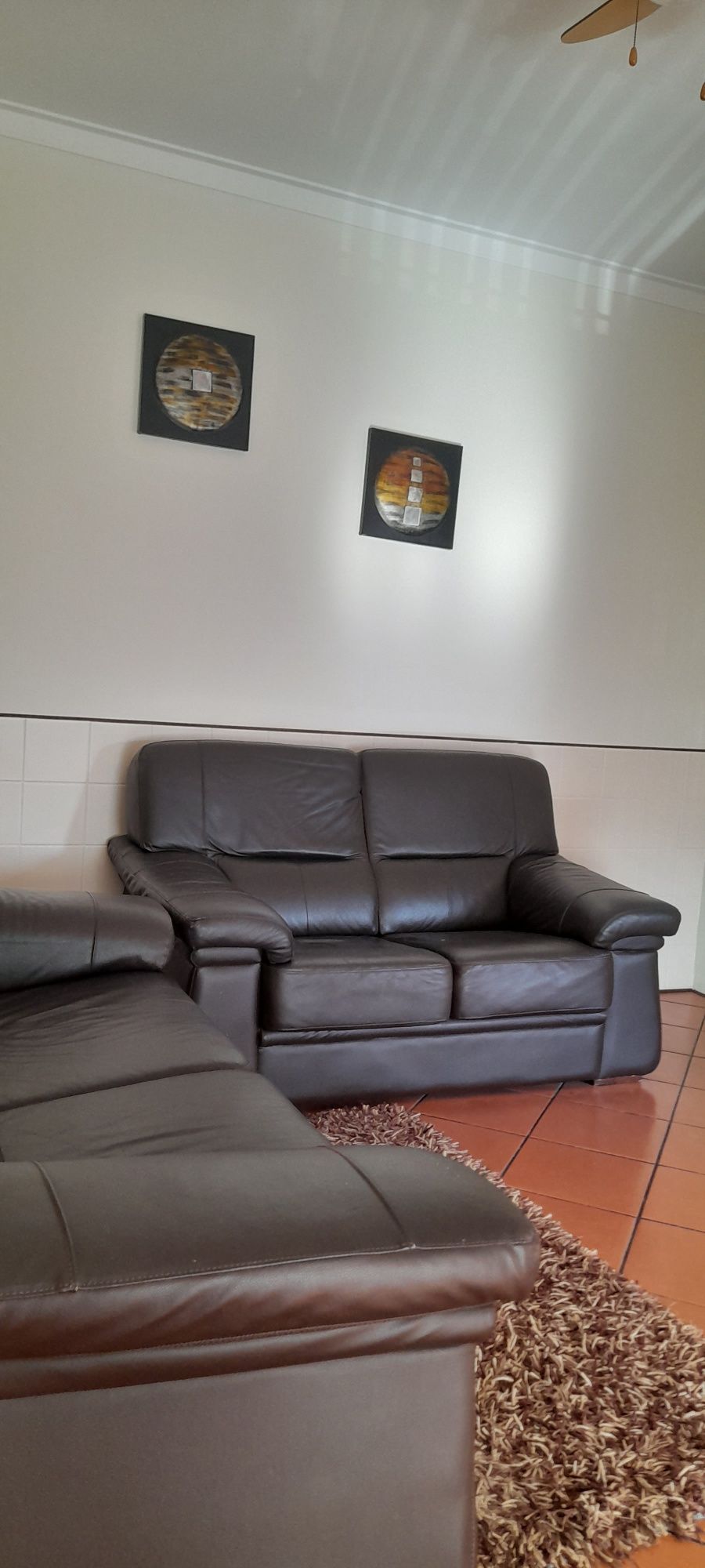 Conjunto de Sofás em Pele