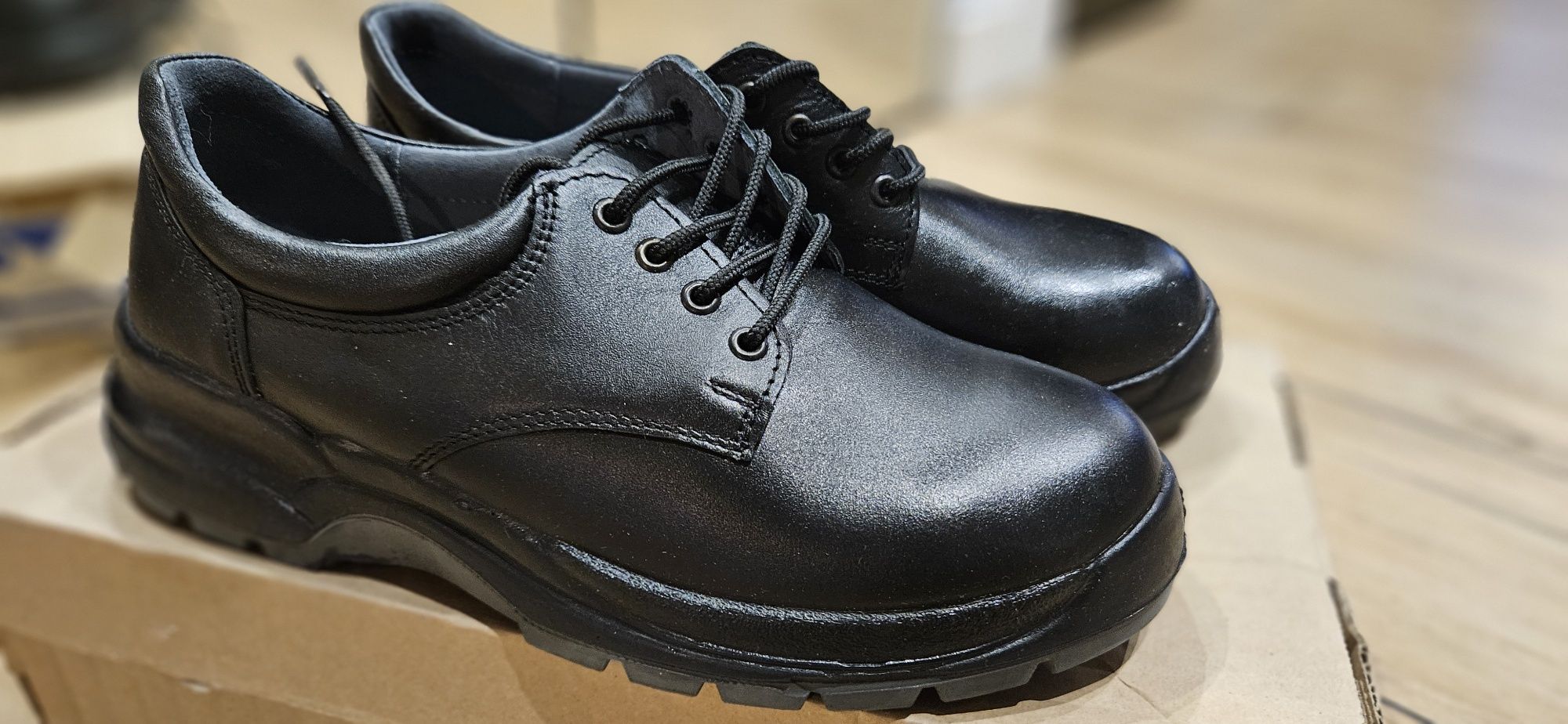 Buty mundurowe policyjne  r.39 25cm