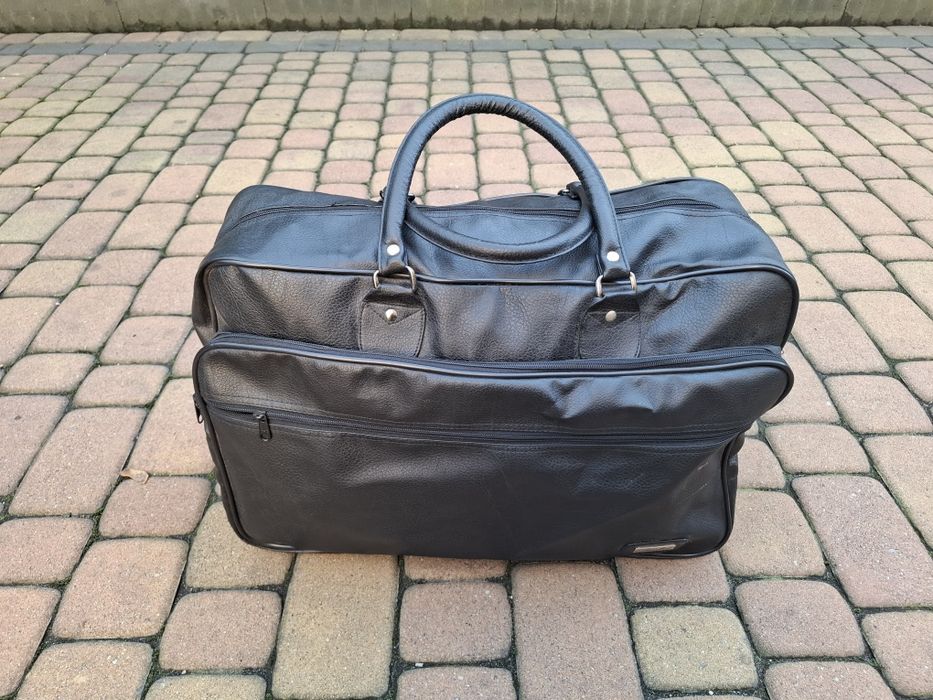 Torba walizka czarna skórzana