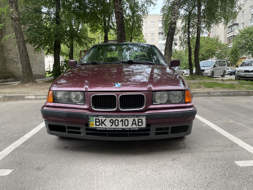 BMW e36 1.8MT (115к.с.)