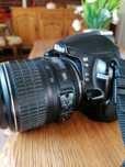Nikon D3000 z obiektywem 18-55