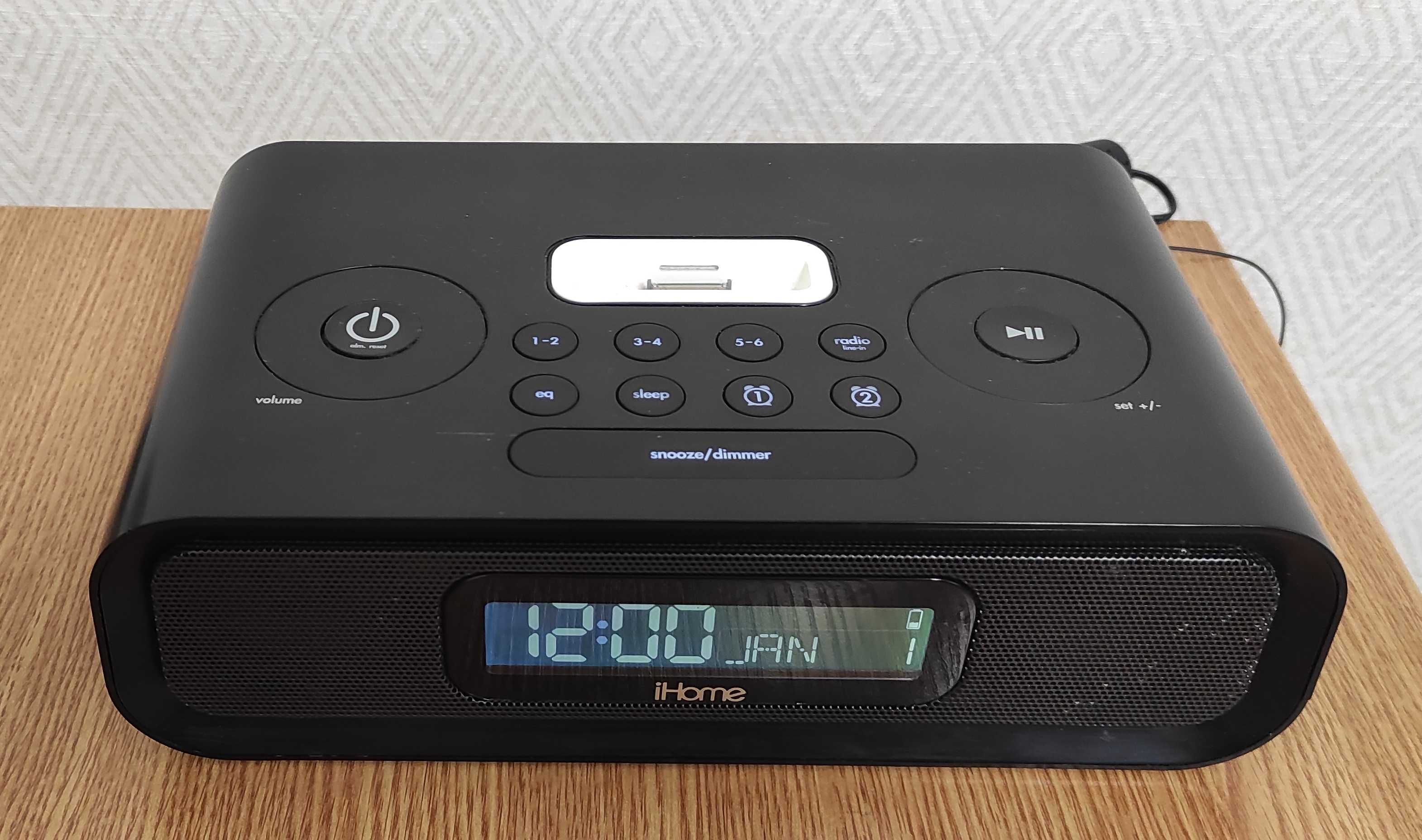 Док-станція iHome для iPod / iPhone iHome iP99BRE