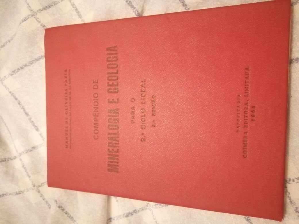 Livro antigo Mineralogia e Geologia (1965)