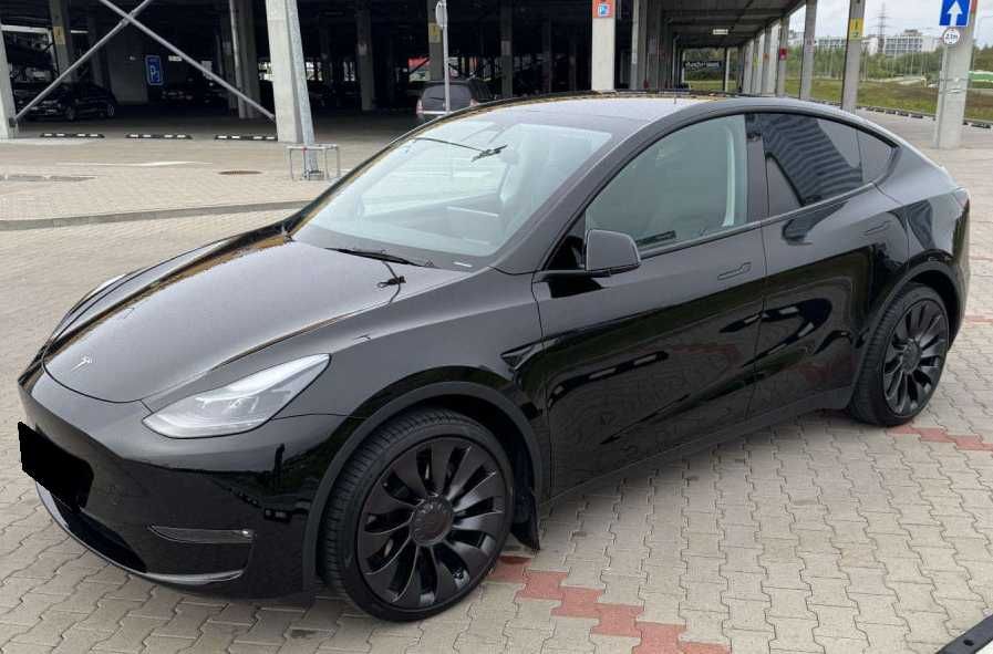 Tesla Model Y, 82 кВт, 2023