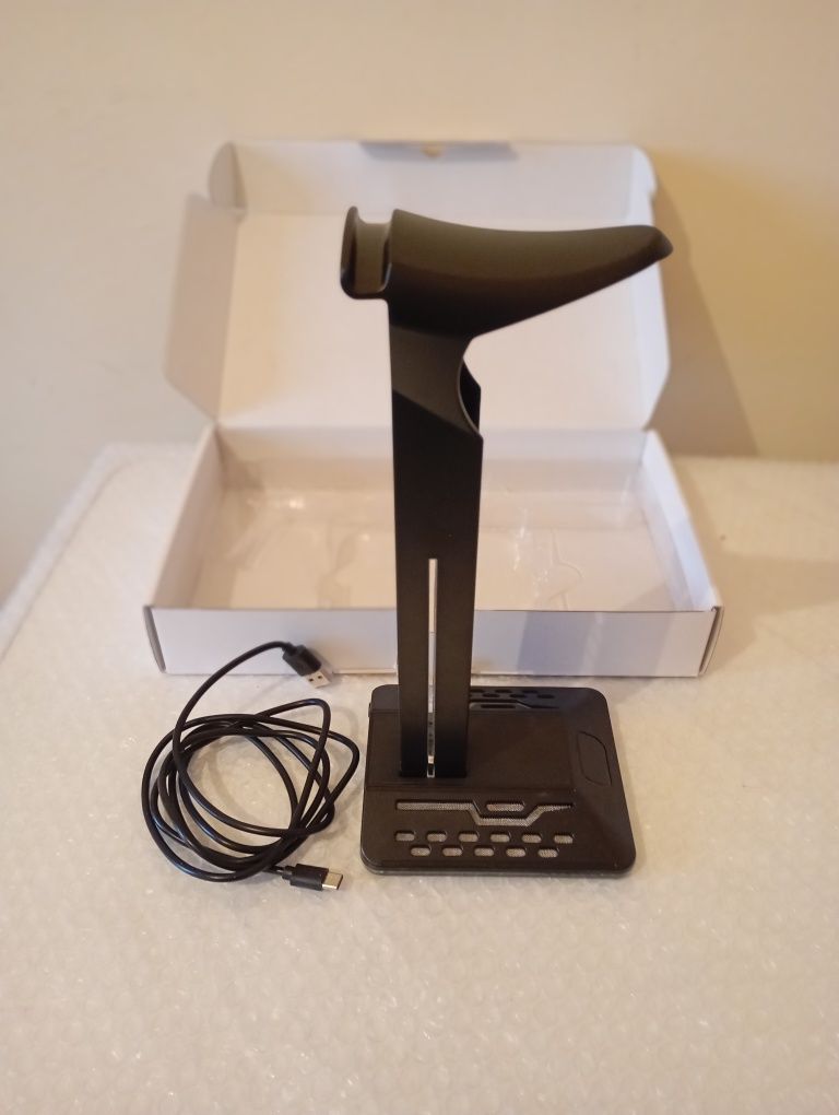 Stojak na słuchawki RGB BUILT in 2 USB Ports