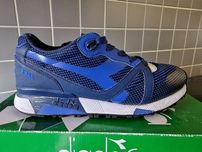 Sapatilhas Diadora N9000