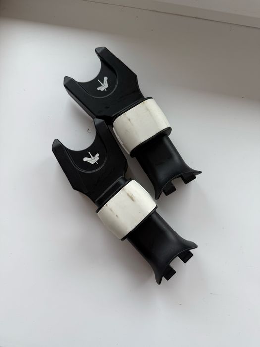 Продам адаптери bugaboo для автокрісла