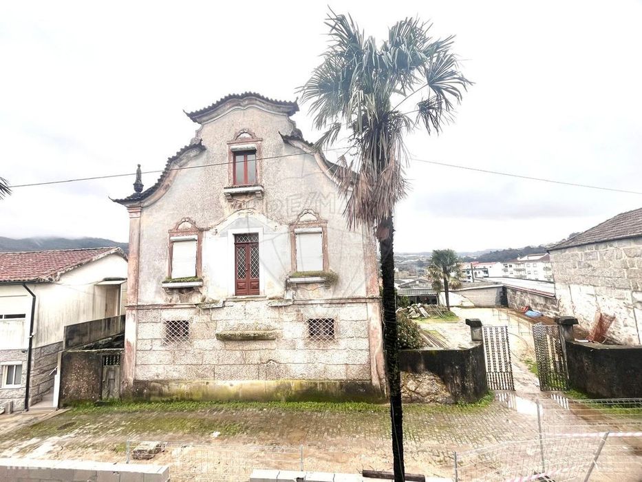 Moradia T6 para venda