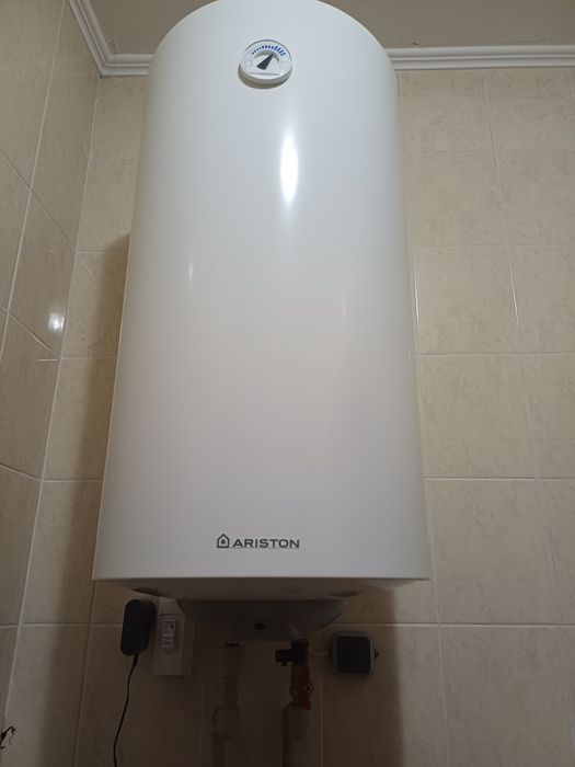Бойлер арістон 100л