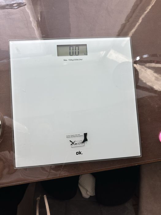 Весы напольные продам