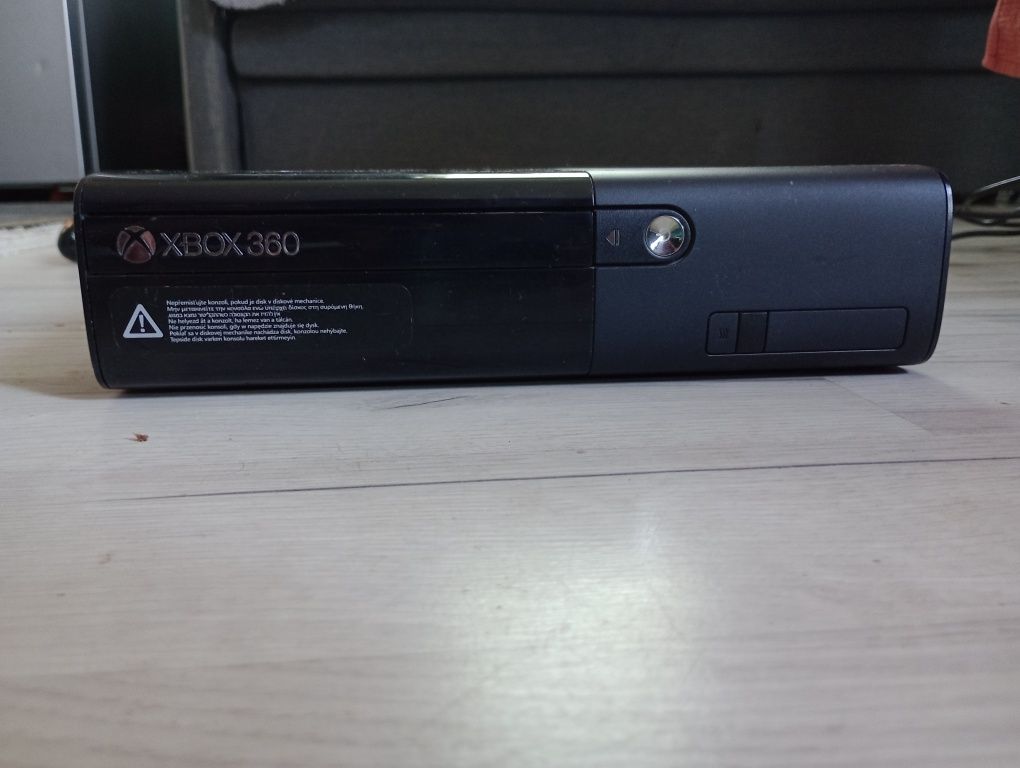 X box 360 konsola