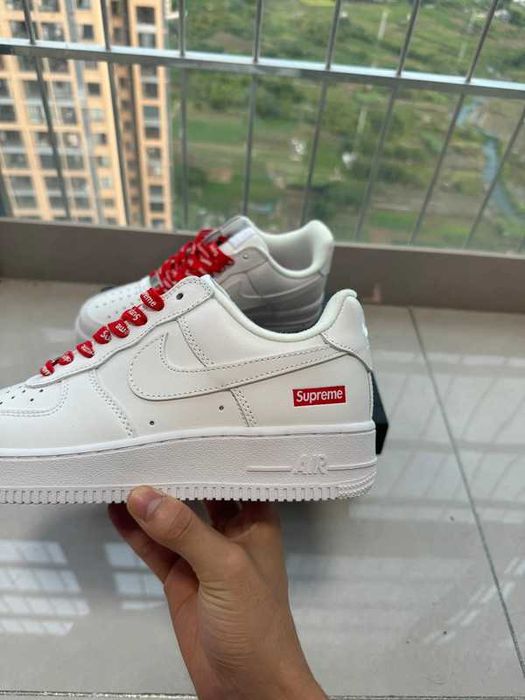 Buty Trampk Nike Air Force 1 Low Supreme White R.38.5