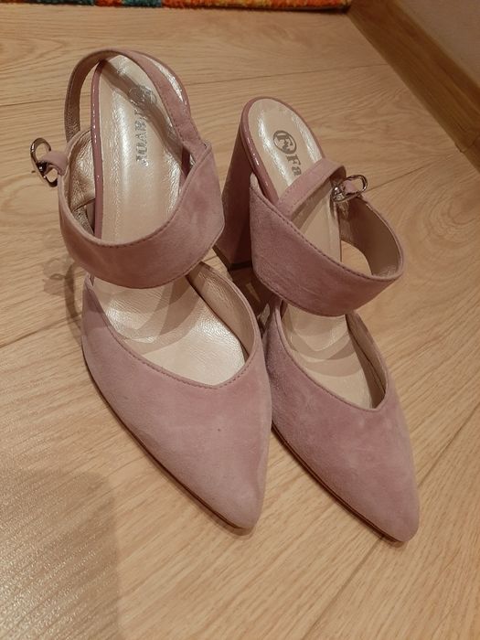 Туфлі босоніжки шкіряні 37-38 р.