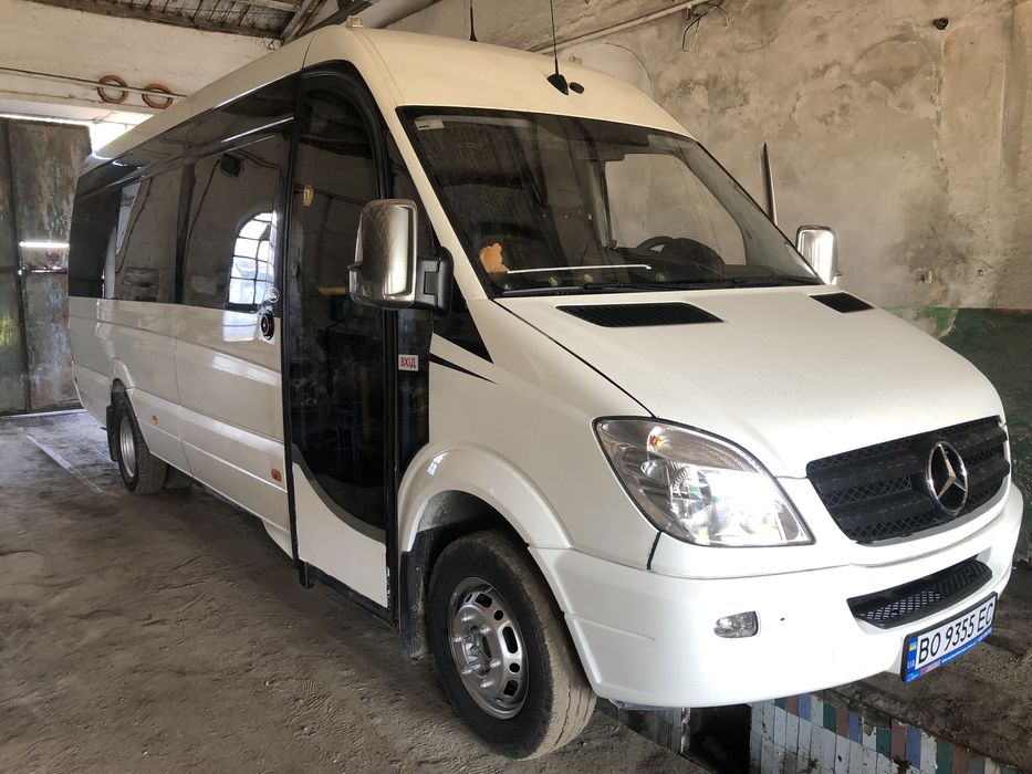 Пасажирські перевезення,автобус