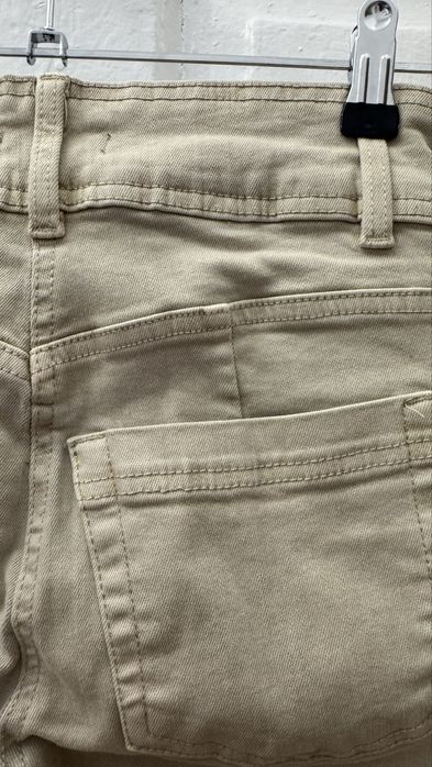 Нові джинси кльош cropp